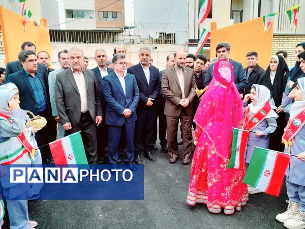 افتتاح مدرسه  ۱۲ کلاسه فروغی بسطامی در بوشهر