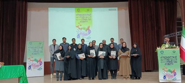 مراسم تجلیل از برگزیدگان نوجوان سالم