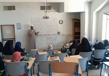 دوره آشنایی با « معارف نماز» ویژه دانش‌آموزان شهرستان بروجن