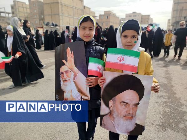 خروش مردمی در خیابان‌های رباط‌کریم در 22بهمن