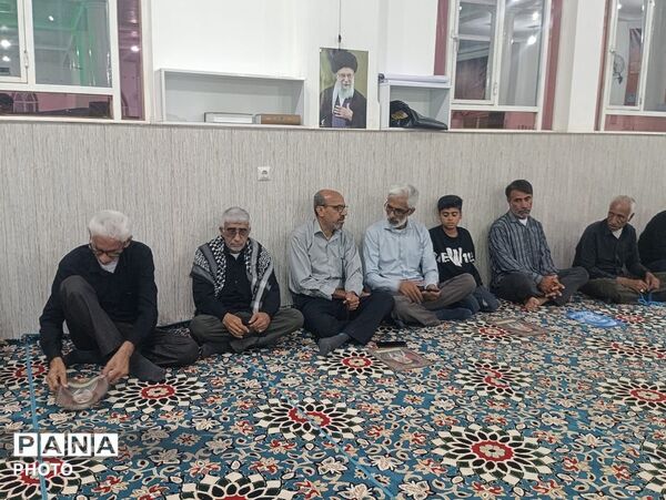  آیین بزرگداشت «امام شهید امت» و تکریم خانواده‌های شهدا در سندرک