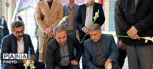 غبارروبی  مزارشهدای امامزاده سید عباس (س) بجنورد
