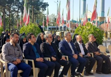 کاشان میزبان دختران منتخب چهل و سومین دوره مسابقات قرآن عترت و نماز استان اصفهان 