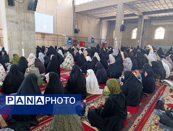 نماز عبادی سیاسی جمعه همزمان باهفته وحدت درنیشابور