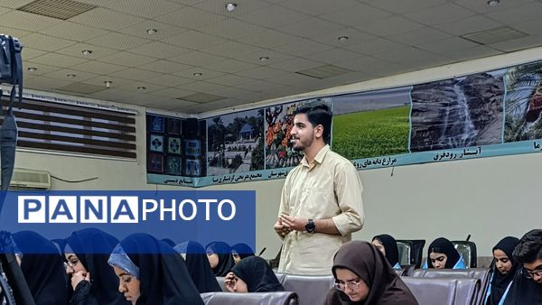 نشست هم‌اندیشی نسل نو با فرماندار شهرستان عنبرآباد