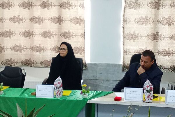 برگزاری جلسه قطبی مدیران در دبیرستان پورغلامی بهارستان‌۲