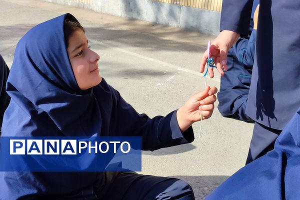 جشن ولادت حضرت زینب (س) و روز پرستار در دبیرستان مهر