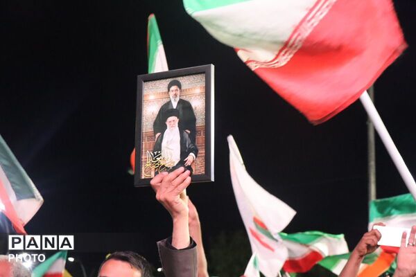 جان‌برکفان گفتند از این عشق و حالا‌ ذکر لب ما لحظه‌لحظه هست: ایران