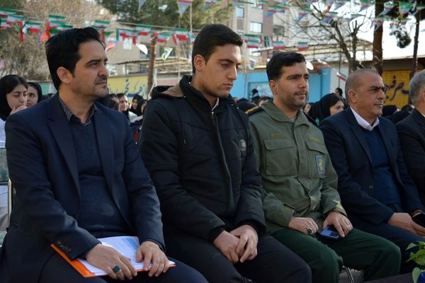 طنین زنگ انقلاب در بهارستان‌دو 