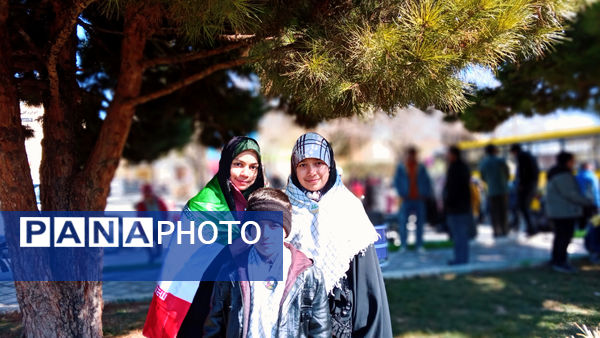 حضور حماسی مردم شهرضا در راهپیمایی 22 بهمن