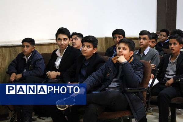 انتخابات شورای دانش‌آموزی پسران کرمان به ایستگاه پایانی رسید