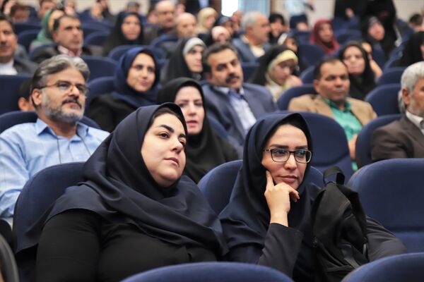 همایش بزرگ تجلیل از معلمان نمونه شهر تهران توسط وزیر آموزش و پرورش