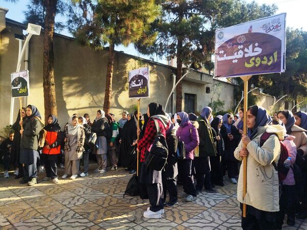 اردوی تمشک فرصتی برای رشد و شکوفایی استعدادهای دانش آموزان