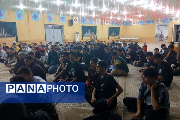 حضور دانش‌آموزان ناحیه دو شهرری در اردوی راهیان نور 