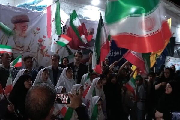 موکب آموزش و پرورش ناحیه یک کرمانشاه، نقطه عطف راهپیمایی شبانه شد