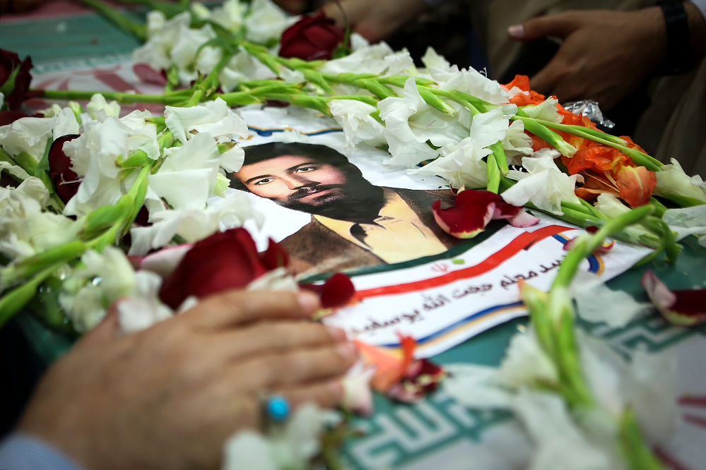 تشییع پیکر مقدس «معلم شهید حجت‌الله یوسفیه» در‌ وزارت آموزش‌و‌پرورش