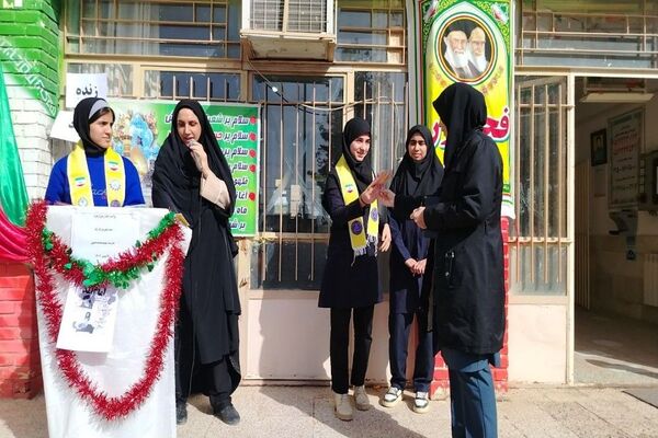 گلبانگ زنگ چهل و هفتمین پیروزی انقلاب اسلامی در مدرسه شهید مجید دهنوی 
