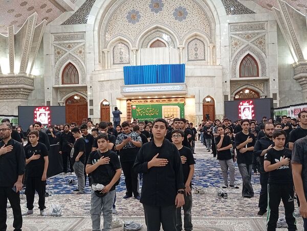 برگزاری سوگواره «احلی من العسل» در حرم امام خمینی (ره) 