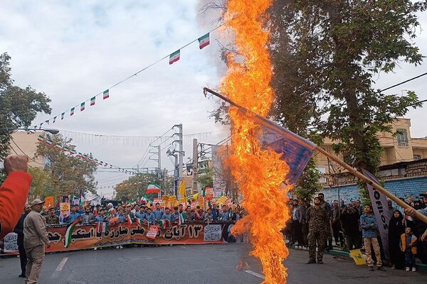  راهپیمایی ۱۳آبان در شهرستان ورامین