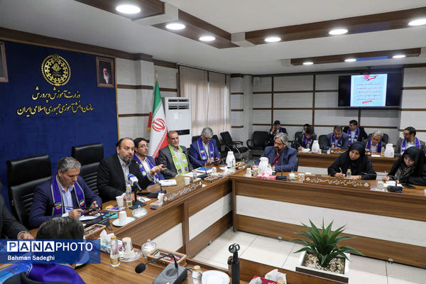 نشست معاون پرورشی و فرهنگی وزارت آموزش و پرورش با معاونان پرورشی، تربیت‌بدنی و مسئولان سازمان دانش‌آموزی آذربایجان شرقی