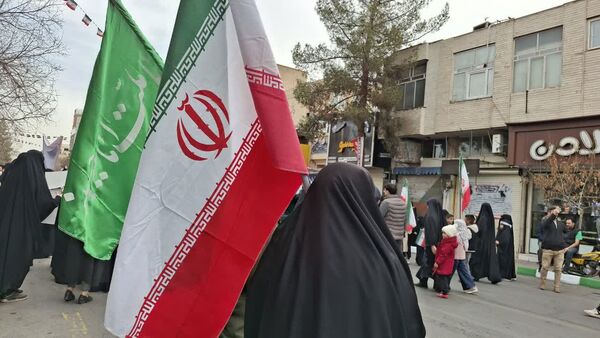 شکوه حضور نوجوانان در راهپیمایی 22 بهمن مردم قم