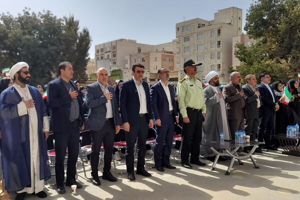 آیین بازگشایی مدارس با حضور نماینده مجلس شورای اسلامی در کهریزک 