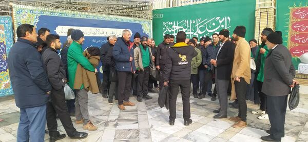 حضور خادمان اصفهانی در چایخانه امام رضا«ع» مشهد