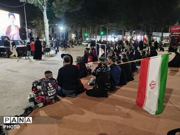  لحظه تحویل سال و تجدید بیعت با رهبر معظم انقلاب اسلامی 
