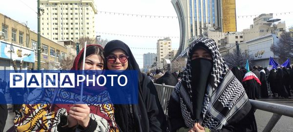 مردم مشهد بار دیگر میهن دوستی خود را به عالمیان نشان دادند