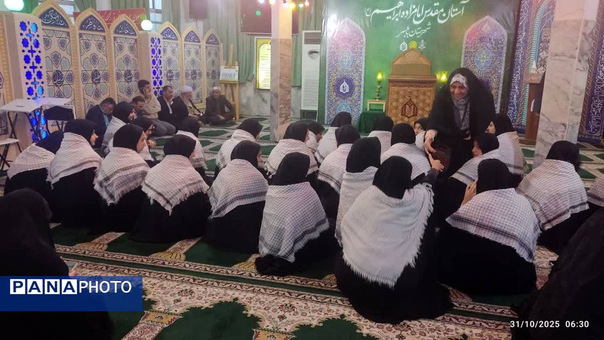 آیین بدرقه کاروان راهیان نور هنرستان بنت الزهرا هادی‌شهر 