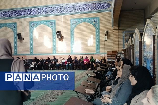 چهره‌های جدید انجمن دبیرستان هدی؛ با رای اولیا دانش‌آموزان