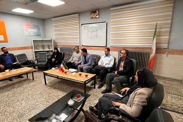 جلسه هماهنگی مانور زلزله در مدرسه شایستگان شهرستان قدس