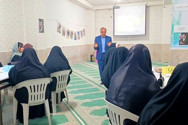  پاتوق دختران نوجوان مبارز شهرستان سملقان فضایی پر از عشق و دوستی و آگاهی