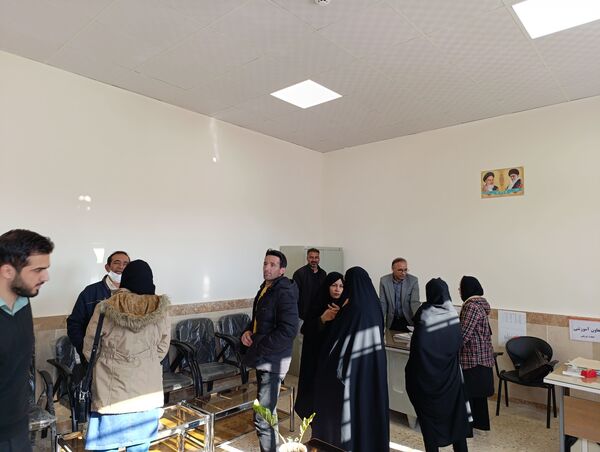 جلسه انجمن اولیا و مربیان آموزشگاه نمونه دولتی مرحوم طاووسی