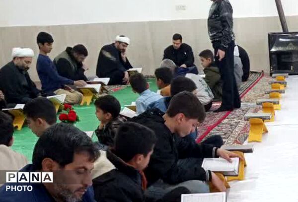محفل انس با قرآن در کوهنانی با یاد آیت‌الله خامنه‌ای (ره) 