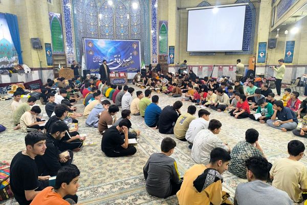 بازدید مسئولان از روند برگزاری اعتکاف دانش‌آموزی؛ تأکید بر تقویت برنامه‌های تربیتی