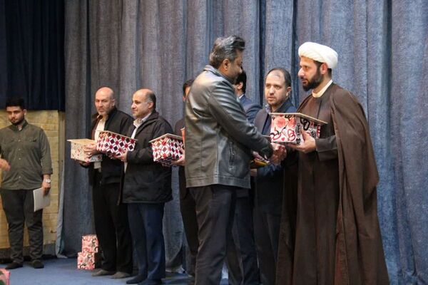 تقدیر از مدیران و فعالان پیشگیری از آسیب‌های اجتماعی شهرک امید صفادشت در نماز جمعه