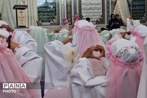 آغاز مسیر نور؛ قاب‌هایی از جشن تکلیف دختران شهرستان بن