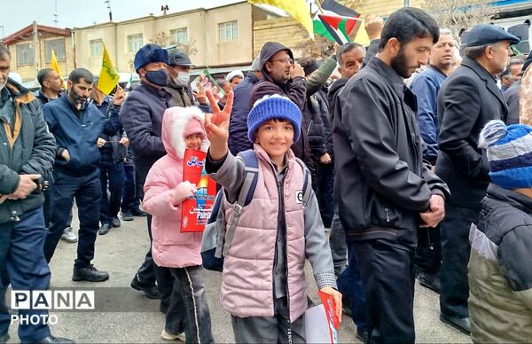 حضور پرشور‌ دانش آموزان در قدس امسال به یاد میناب 