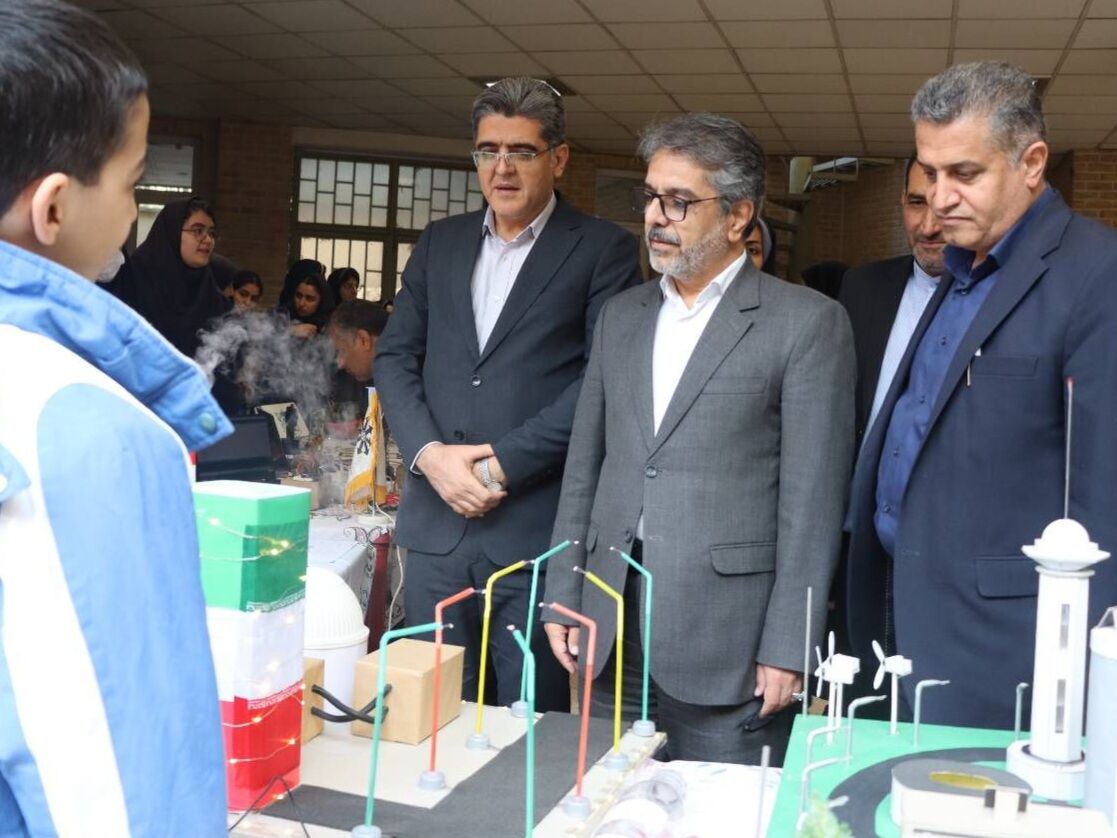 معلمان و پژوهشگران سرمایه‌های علمی کشورند
