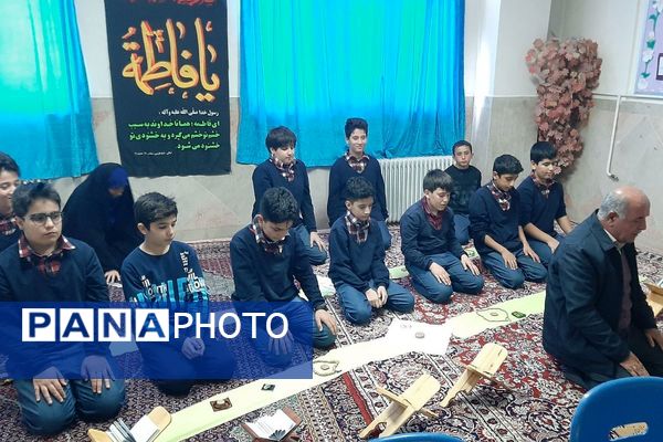 پیش‌اجلاسیه نماز در مدارس فیروزکوه با تجلیل از فعالان دینی