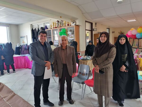 نمایشگاه کارآفرینی هنرستان عصمتیه نوخندان