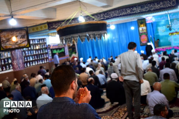 نماز جمعه؛ میعادگاه همیشگی مردم مؤمن و انقلابی فارسان