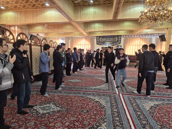 مدرسه شهید رجایی در عزای فاطمه(س) نوای سینه‌زنی سرداد