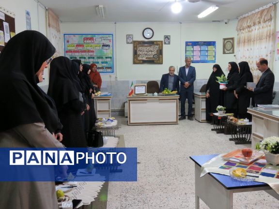 برگزاری شورای دبیران در مدارس شهرستان خلیل آباد 