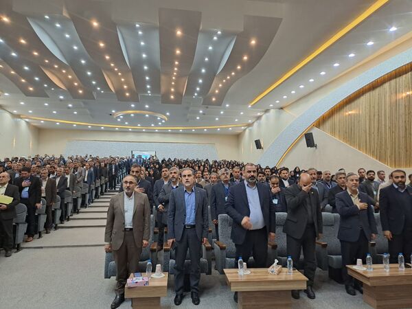 دیدار صمیمی وزیر آموزش‌وپرورش با فرهنگیان استان خوزستان
