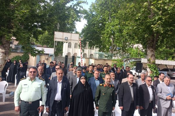 برگزاری مراسم بزرگداشت روز معلم در نیشابور 