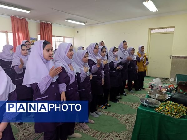 محفل انس با قرآن در مدارس شهرستان ایلام