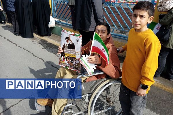 خروش مردمی در خیابان‌های رباط‌کریم در 22بهمن