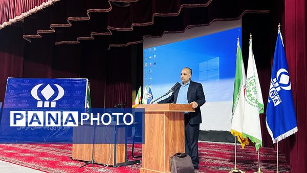 آغاز راه خبرنگاری برای دختران کرمانی